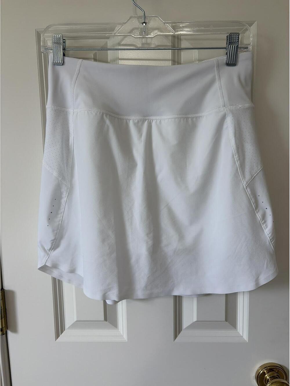 Athleta Run With It 16” Golf Skort, white, size small